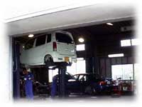 �������i